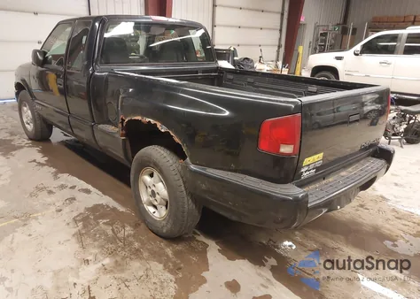 2003 Chevrolet S-10 Ls from USA, damaged, VIN 1GCDT19X338146056